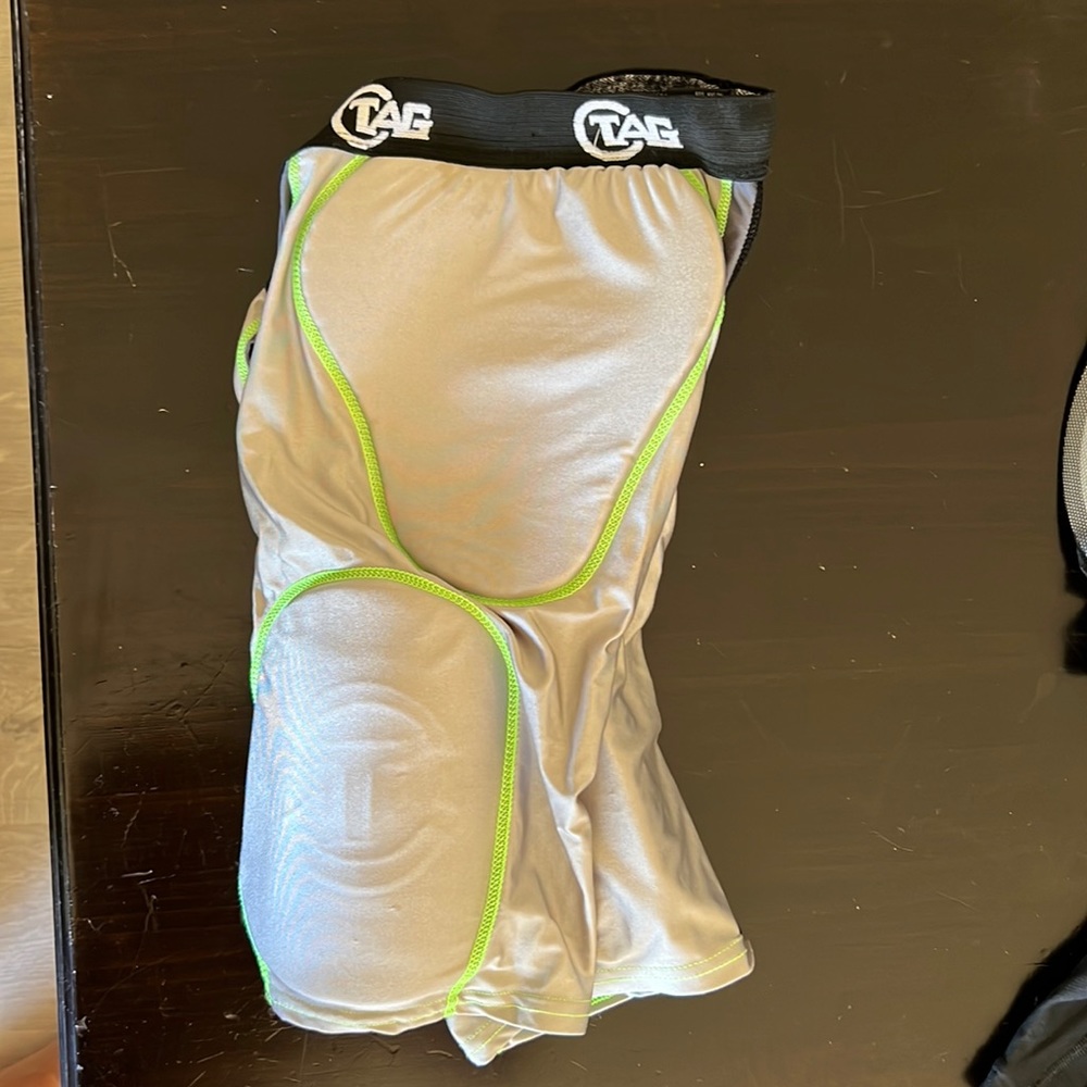 Tag girdle